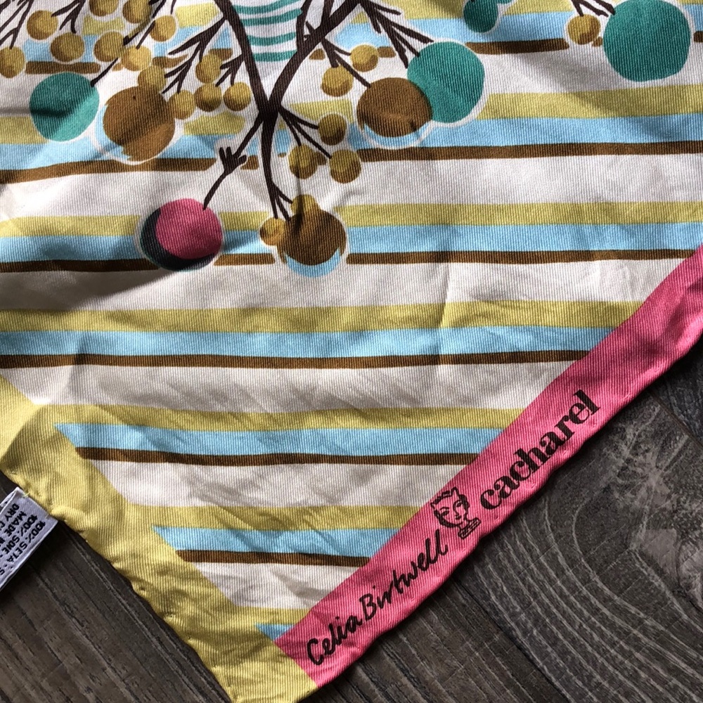 Cacharel 100% vintage silk scarf - Picture 2 of 6